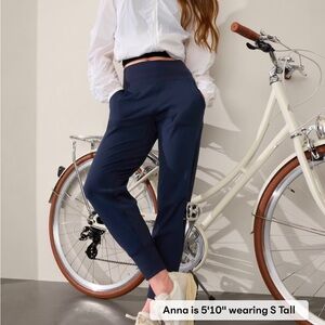 Athleta navy jogger VENICE HIGH RISE JOGGER